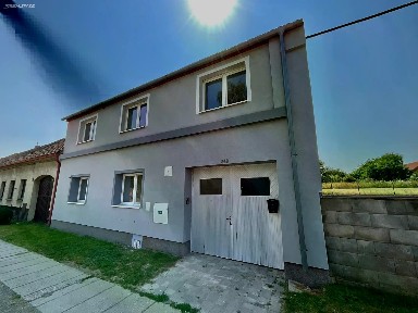 Prodej rodinného domu 140 m², pozemek 640 m²