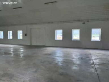 Prodej skladového prostoru 1850 m²