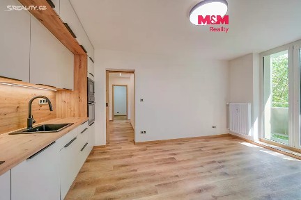 Prodej bytu 3+kk 60 m² Partyzánská, Plzeň - Lobzy