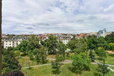 Prodej bytu 3+1 82 m² 28. pluku, Praha - Vršovice
