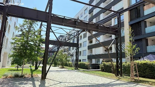 Prodej bytu 2+kk 56 m² U Pergamenky, Praha - Holešovice