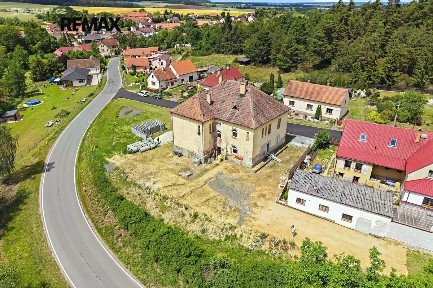 Prodej vícegeneračního domu 735 m², pozemek 3134 m² Zemětice - Čelákovy