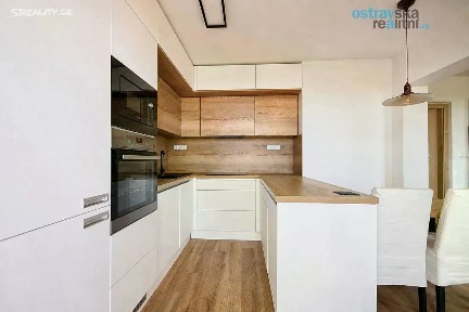 Prodej bytu 3+1 65 m² Pavlouskova, Ostrava - Poruba