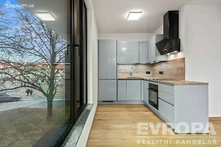 Pronájem bytu 2+kk 65 m² U Petřin, Praha - Břevnov