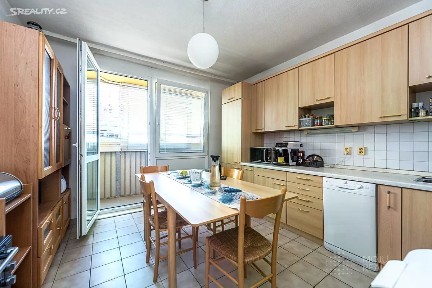 Pronájem bytu 2+1 64 m² Jemnická, Praha - Michle