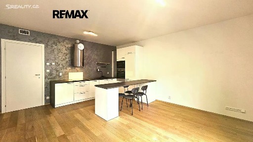 Pronájem bytu 2+kk 50 m² Primátorská, Praha - Libeň
