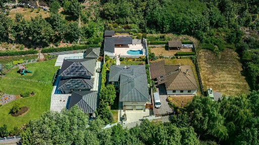 Prodej rodinného domu 241 m², pozemek 1654 m² Benátky