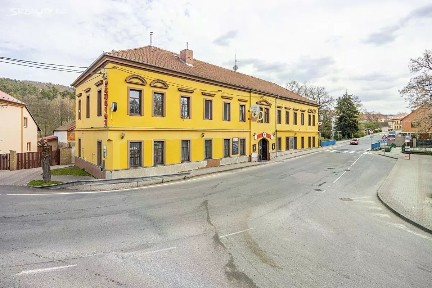 Prodej obchodního prostoru 1500 m²