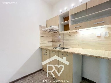 Pronájem bytu 1+kk 27 m² Podroužkova, Ostrava - Poruba