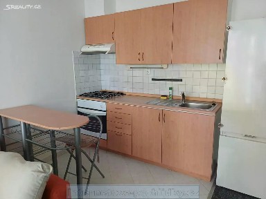 Pronájem bytu 1+kk 25 m² Praha - Sedlec