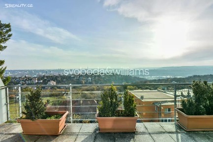 Pronájem bytu 3+kk 68 m² K sadu, Praha - Troja