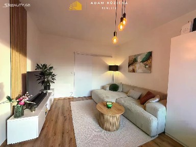 Pronájem bytu 1+kk 37 m² Jozefa Gabčíka, Pardubice - Trnová