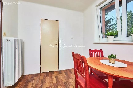 Prodej bytu 2+1 72 m² Trhové Sviny - Pěčín