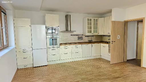 Pronájem bytu 3+kk 71 m² Klecany