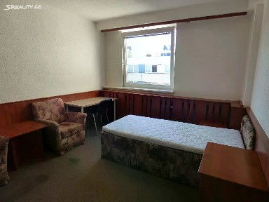 Pronájem bytu 1+kk 23 m² Heršpická, Brno