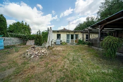 Prodej rodinného domu 145 m², pozemek 2417 m²