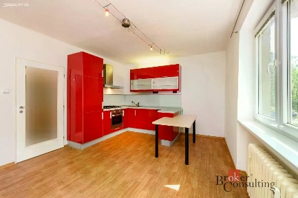 Prodej bytu 2+kk 40 m² Živnostenská, Plzeň - Lobzy