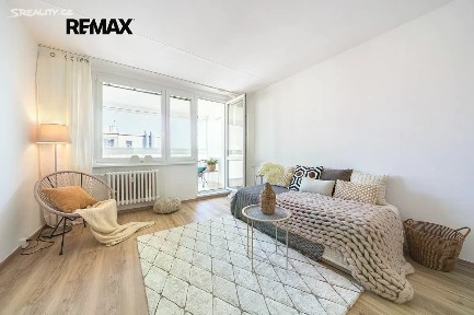 Prodej bytu 3+1 70 m² Kpt. Stránského, Praha - Černý Most