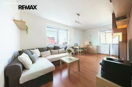 Prodej bytu 2+kk 44 m² U cukrovaru, Praha - Vinoř