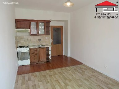 Pronájem bytu 1+kk 25 m² Vosmíkových, Praha - Libeň