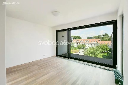 Pronájem bytu 4+kk 136 m² Ke dvoru, Praha - Vokovice