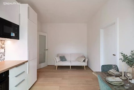 Pronájem bytu 2+kk 42 m² V Třešňovce, Praha - Hrdlořezy