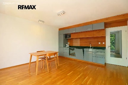Pronájem bytu 2+kk 50 m² Nad Bání, Praha - Libeň
