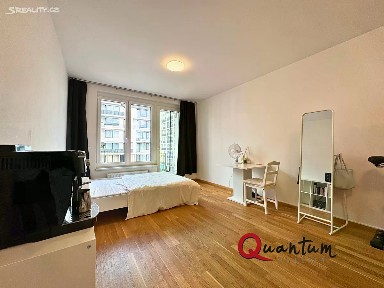Pronájem bytu 1+kk 36 m² Smržových, Praha - Vysočany