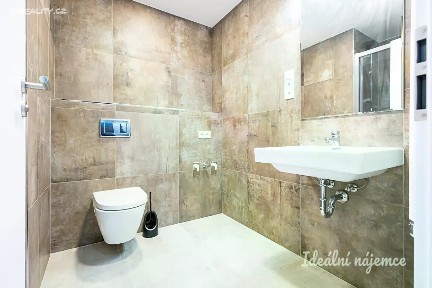 Pronájem bytu 1+kk 35 m² Gerstelova, Praha