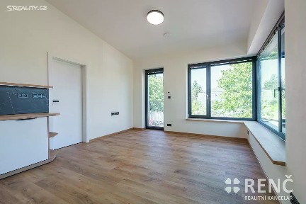 Pronájem bytu 2+kk 52 m² Výpadní, Brno - Žebětín