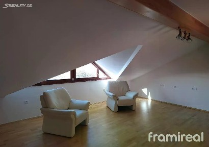 Pronájem bytu 3+kk 100 m² Hlína