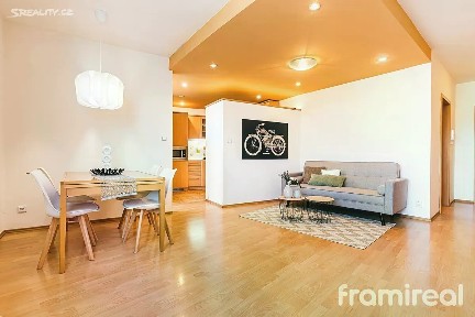 Prodej bytu 3+kk 70 m² Bubeníčkova, Brno - Židenice