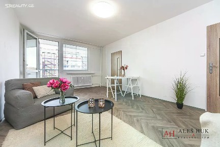 Prodej bytu 1+1 35 m² Tádžická, Praha - Vršovice