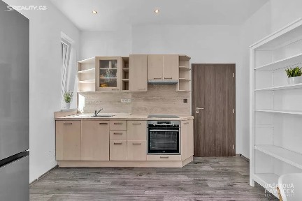 Prodej bytu 2+kk 45 m² Dolnoměcholupská, Praha - Hostivař