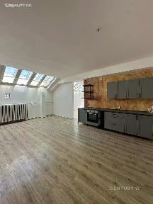 Pronájem bytu 1+kk 26 m² nám. Soukenné, Liberec - Liberec III-Jeřáb