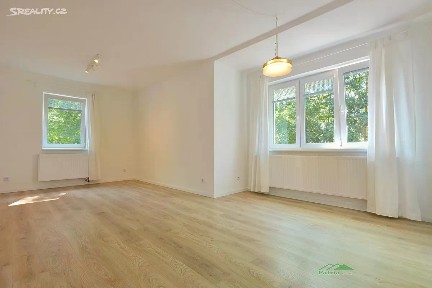 Pronájem bytu 2+kk 50 m² Oblačná, Liberec - Liberec V-Kristiánov