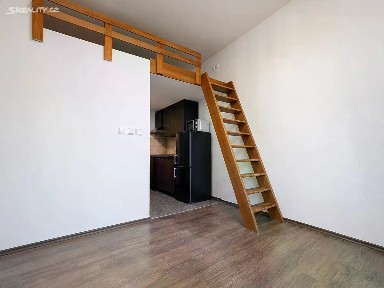 Pronájem bytu 1+kk 30 m² Freyova, Praha - Vysočany