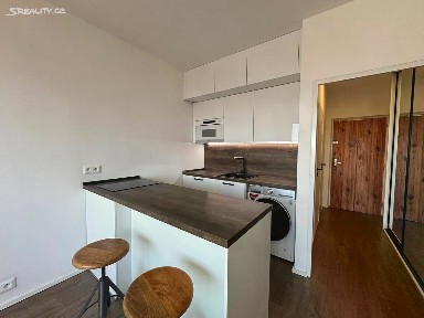 Pronájem bytu 1+kk 24 m² Vavřenova, Praha - Braník
