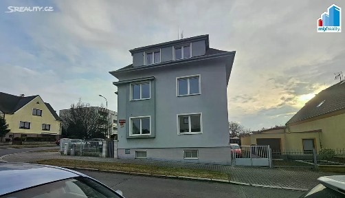 Pronájem bytu pokoje 20 m² Republikánská, Plzeň - Lobzy