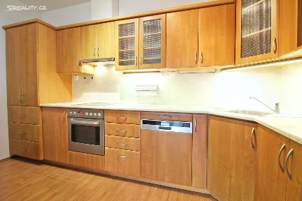 Pronájem bytu 3+kk 84 m²