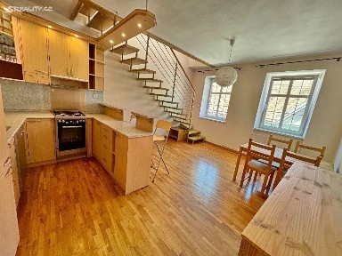 Pronájem bytu 4+kk 110 m² Podjezd, Prostějov