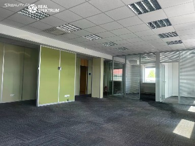 Pronájem kanceláře 213 m²