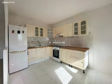 Prodej bytu 3+1 77 m² Pískovcová, Praha - Prosek