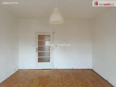 Pronájem bytu 2+kk 40 m² Ve struhách, Praha - Bubeneč