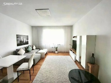 Pronájem bytu 1+kk 38 m² Parléřova, Praha - Střešovice