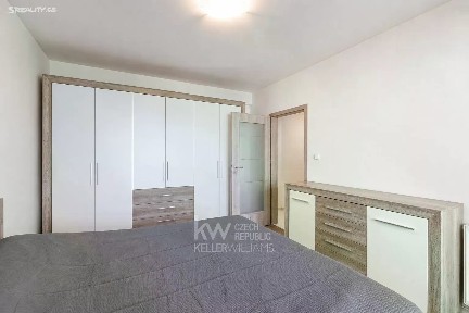 Pronájem bytu 2+kk 55 m² Chlumčanského, Praha - Libeň
