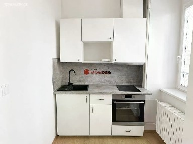 Pronájem bytu 1+kk 24 m² Havlíčkova, Pardubice - Zelené Předměstí