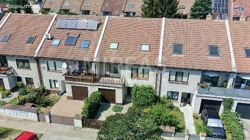 Prodej rodinného domu 221 m², pozemek 280 m²