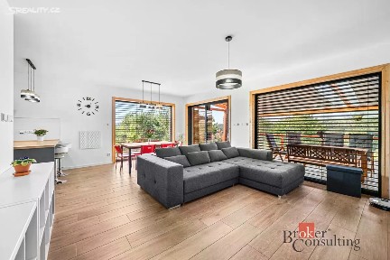 Prodej rodinného domu 183 m², pozemek 1069 m² Trnová