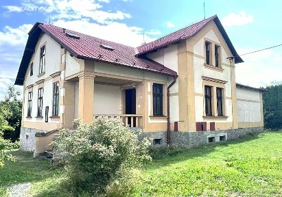 Prodej rodinného domu 340 m², pozemek 3933 m² Česká Kubice
